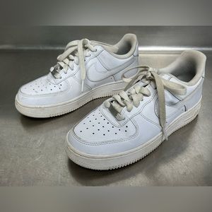 Nike Air Force 1 Low Shoes Womens White Sneakers - Size 5.5 - VGUC